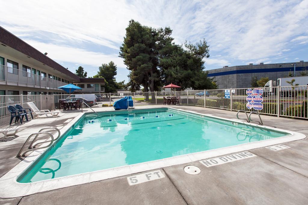 Park Inn By Radisson, Turlock Exteriér fotografie